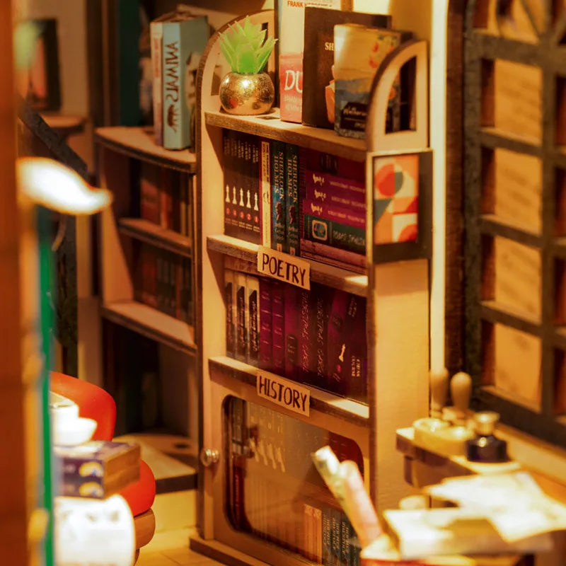 Book Nook Shakespeare